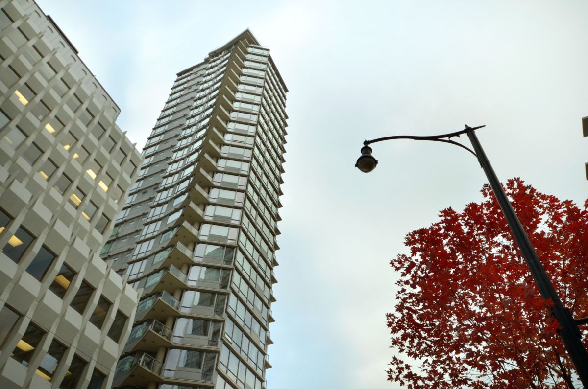 # 1404 1228 W HASTINGS ST photo 3