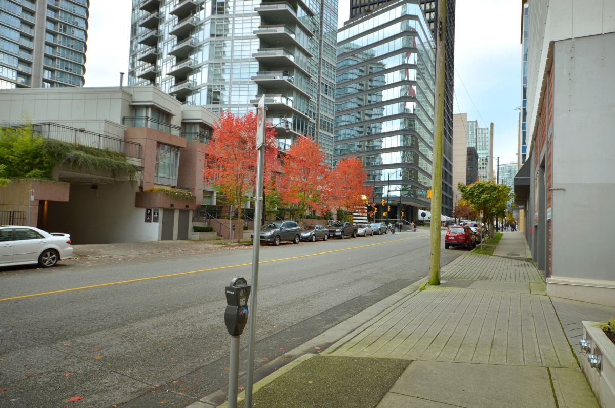 # 1404 1228 W HASTINGS ST photo 5