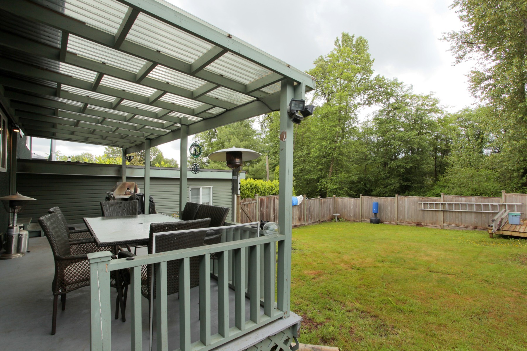  4364 MOSCROP Street photo 9