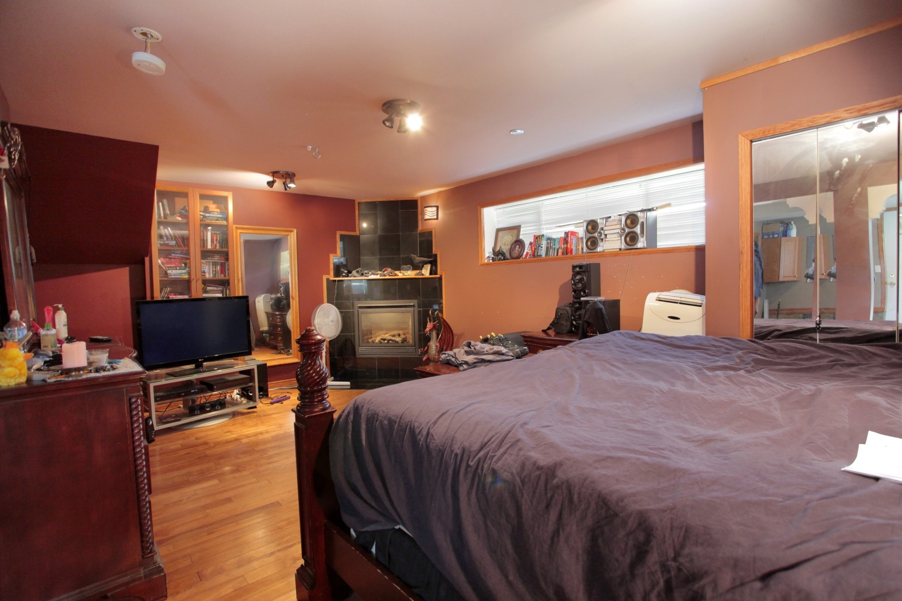  4364 MOSCROP Street photo 21
