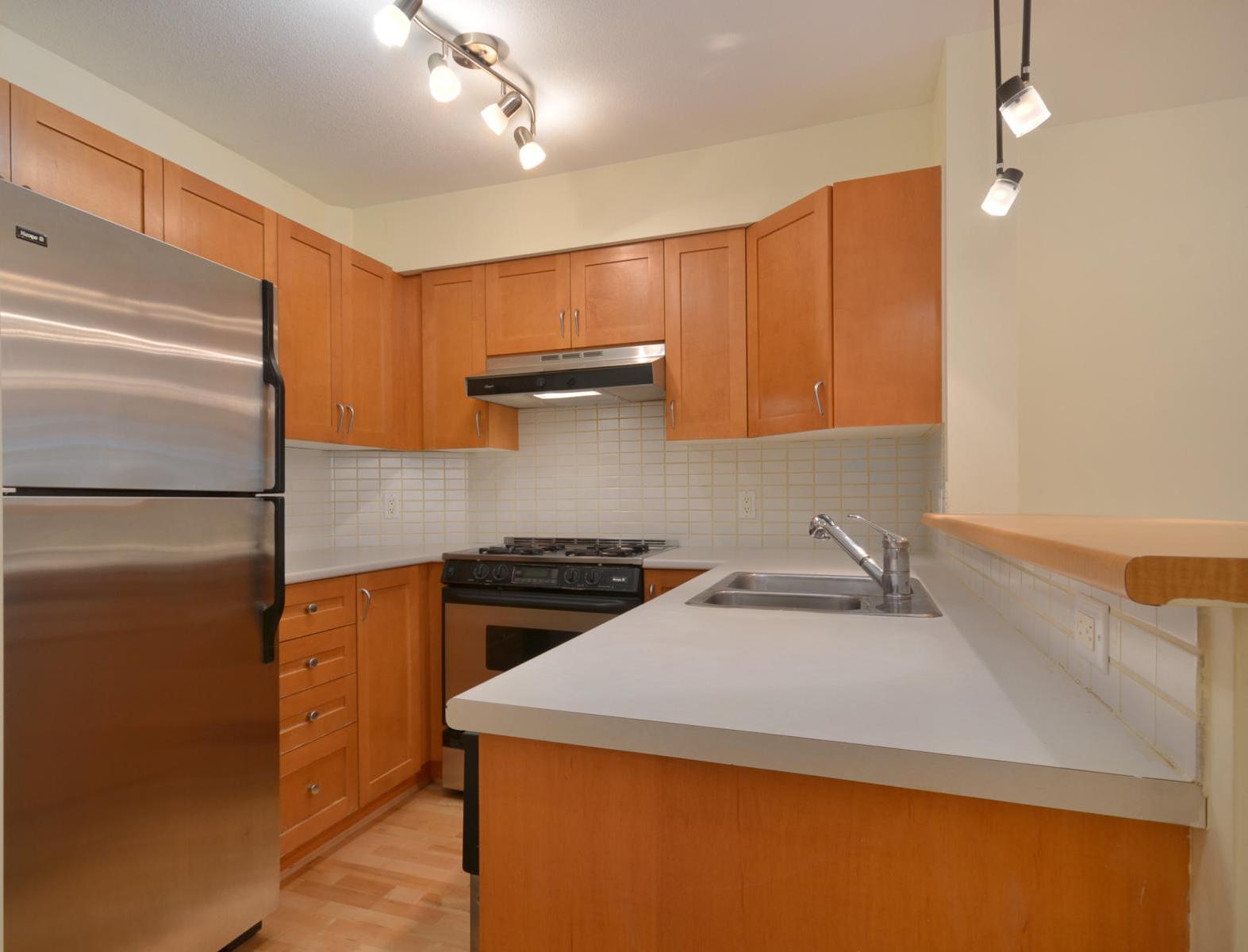 # 208 2181 W 12TH AV photo 2