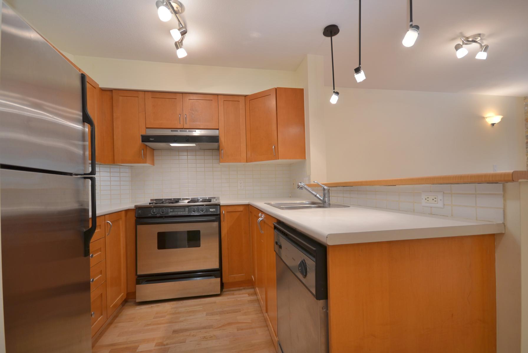 # 208 2181 W 12TH AV photo 3