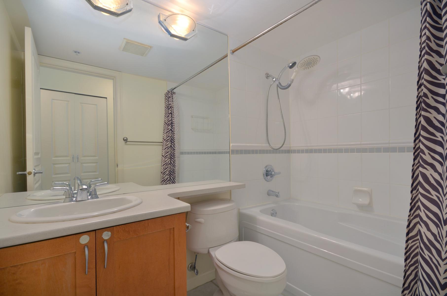 # 208 2181 W 12TH AV photo 9