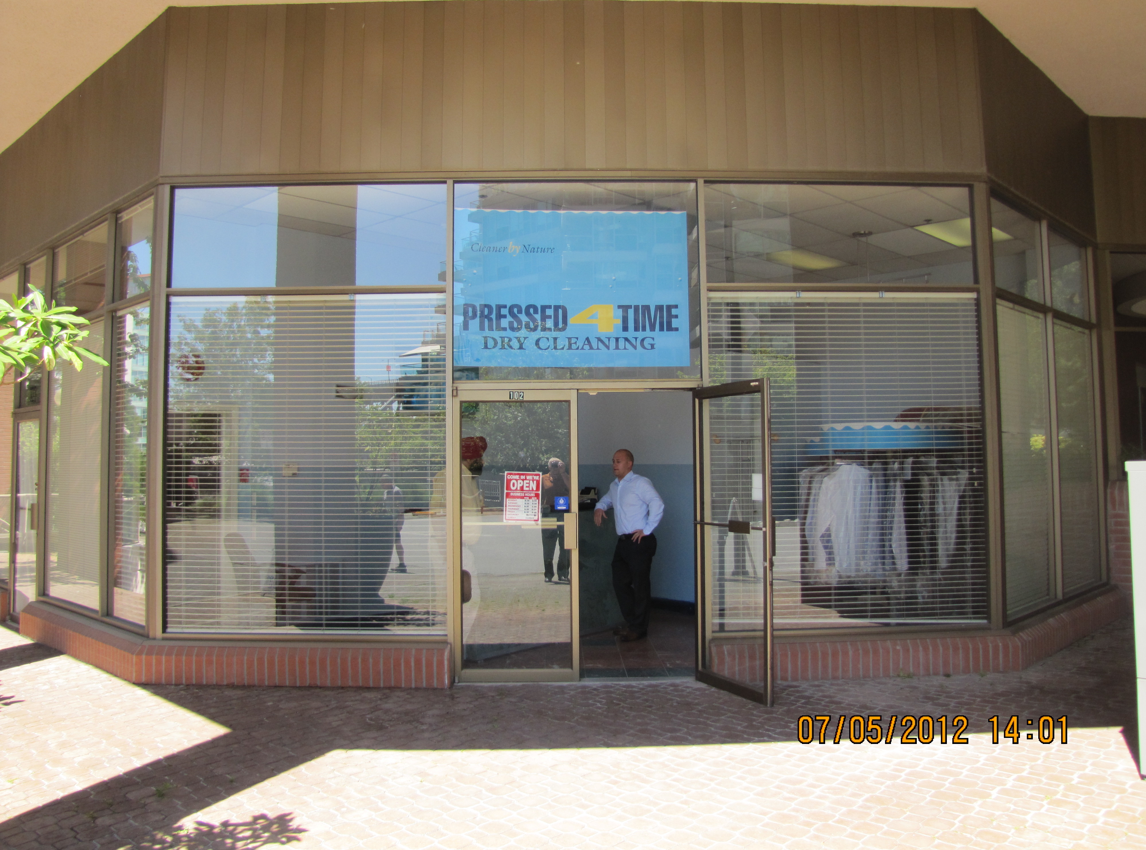 # 102A 1625 Hornby Street photo 8