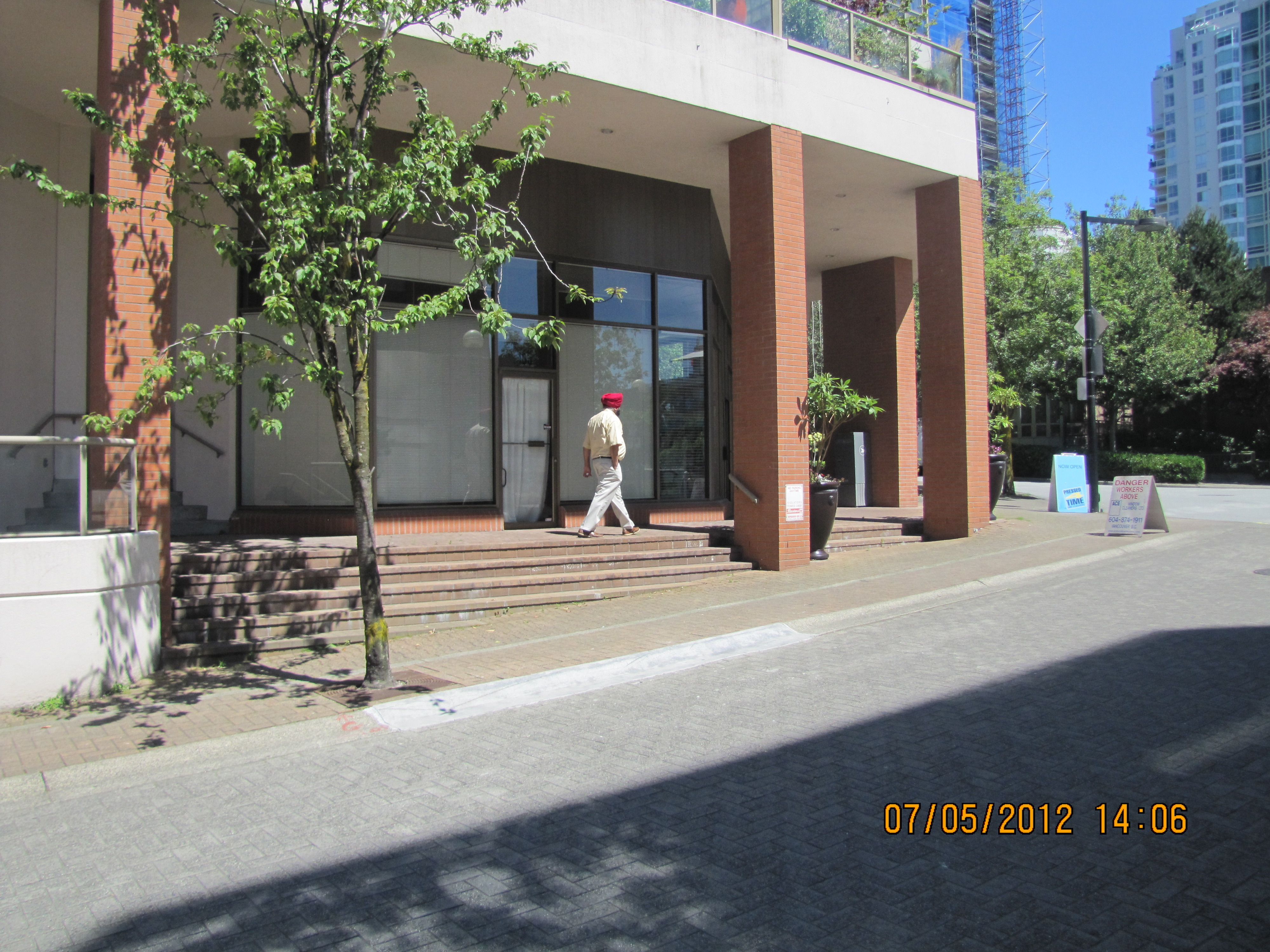 # 102A 1625 Hornby Street photo 17