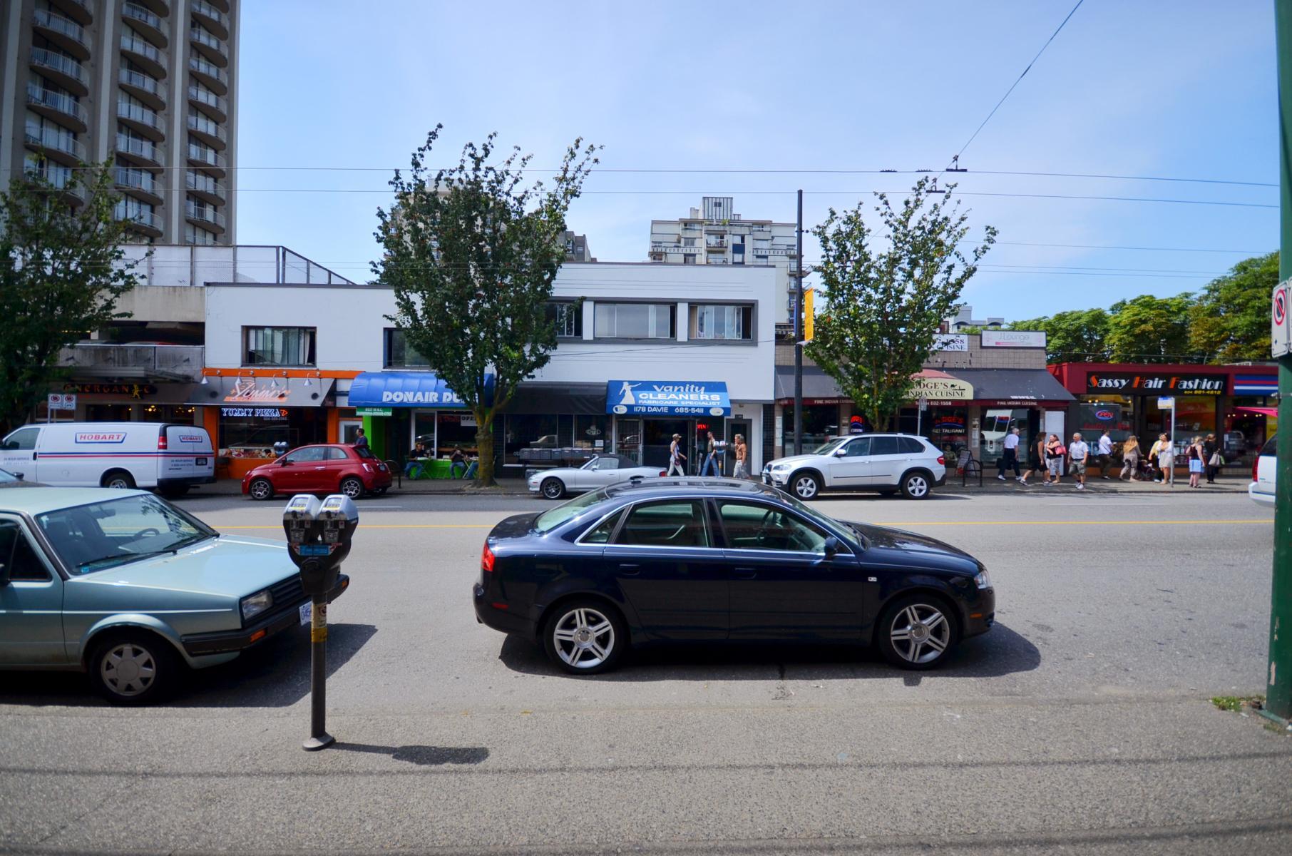  1175 Davie Street photo 9