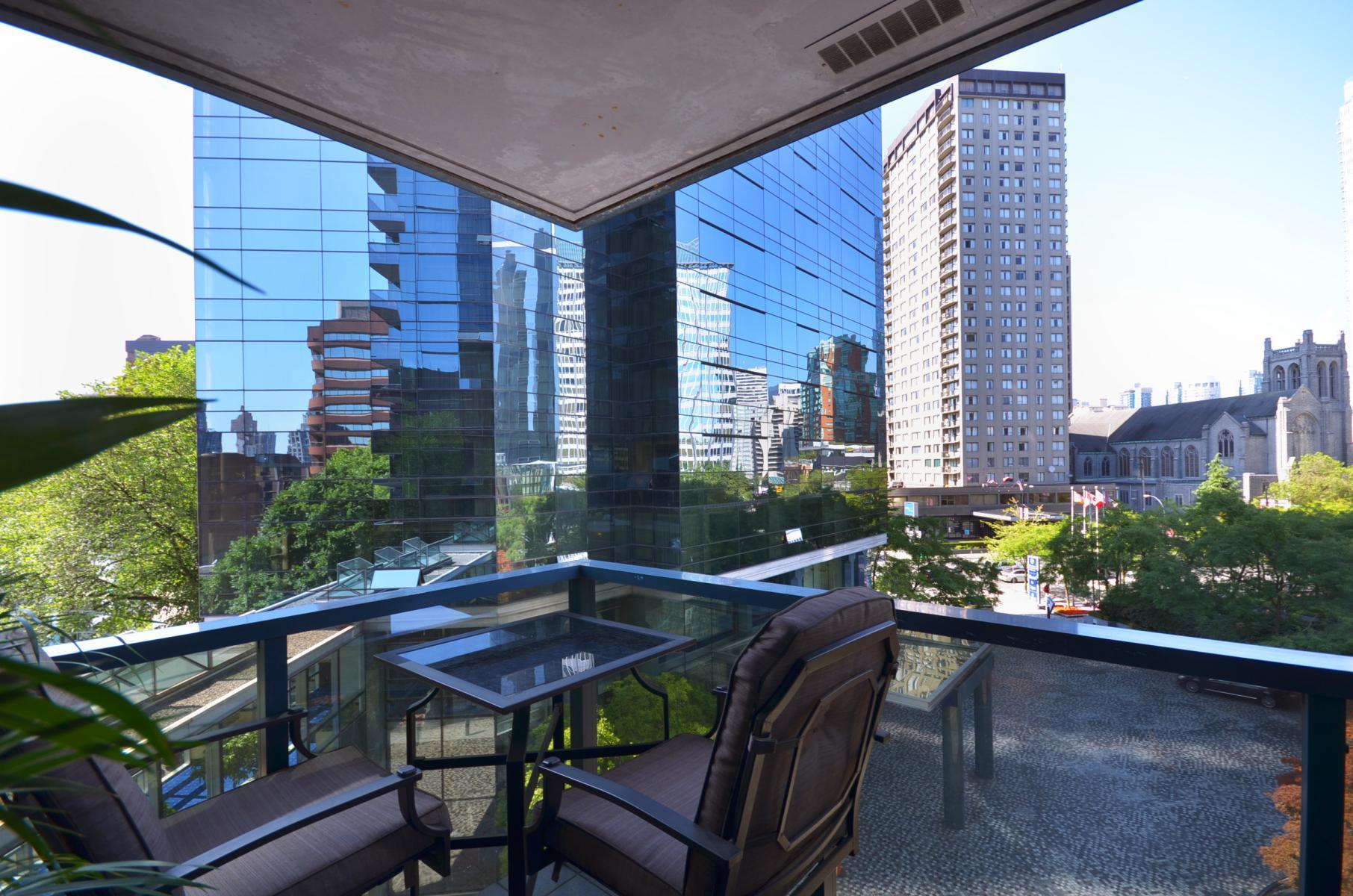 # 505 1050 BURRARD ST photo 24