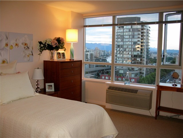 # 1102 1570 W 7TH Ave photo 8
