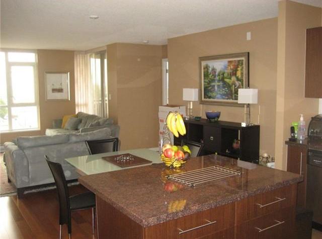 # 1001 2138 MADISON AV