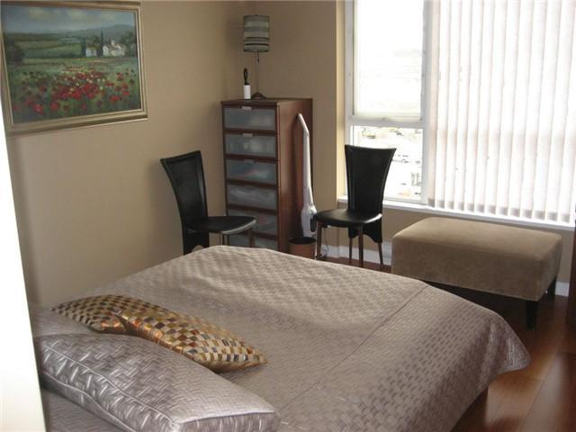 # 1001 2138 MADISON AV photo 9