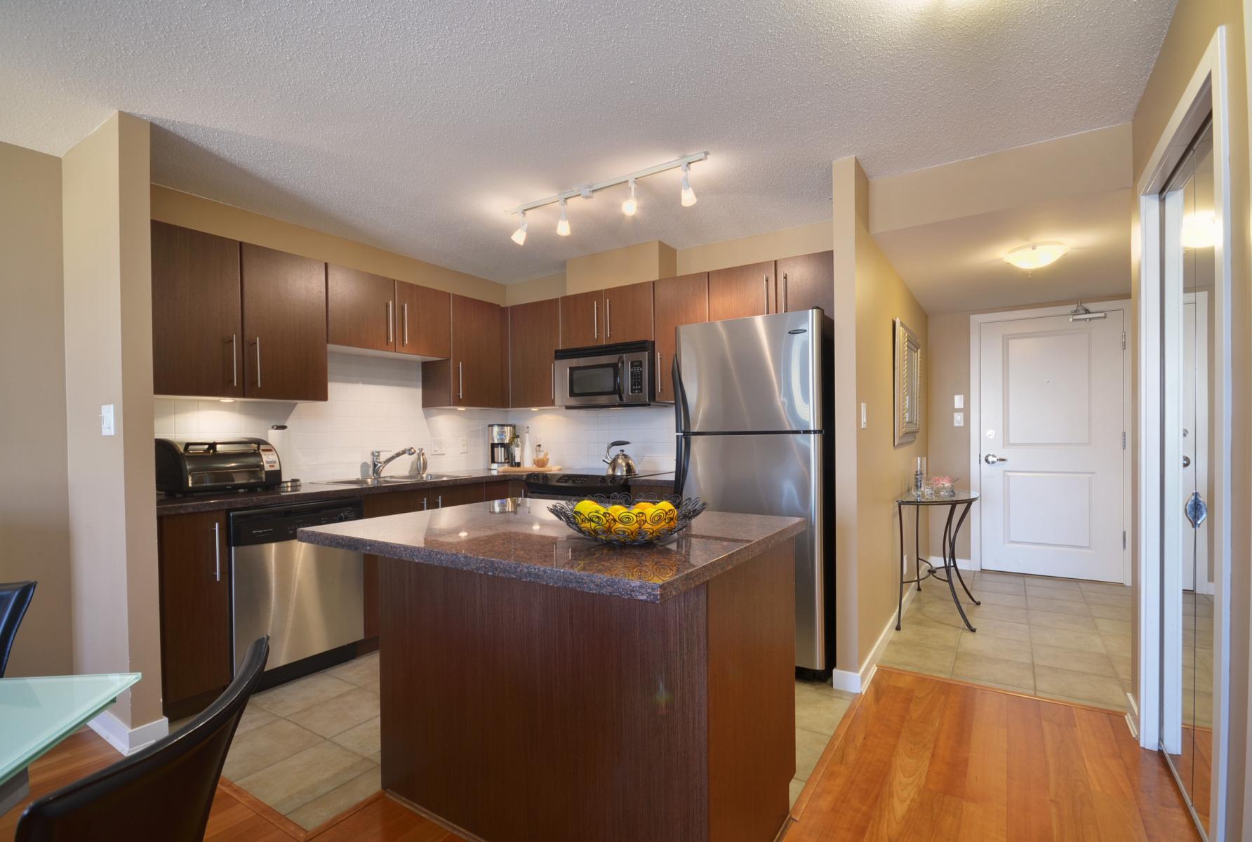 # 1001 2138 MADISON AV photo 23