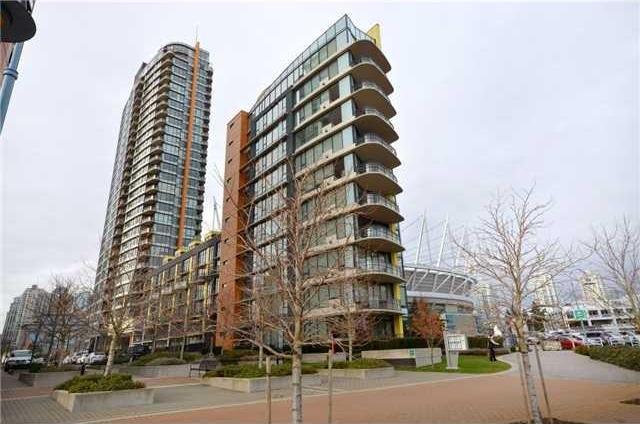 # 900 9 SMITHE MEWS