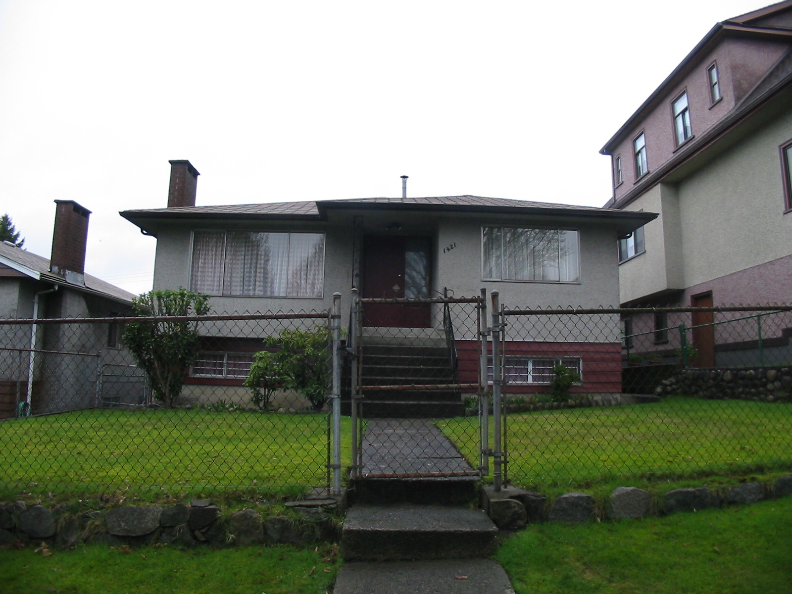 1421 E 1ST Ave photo 5