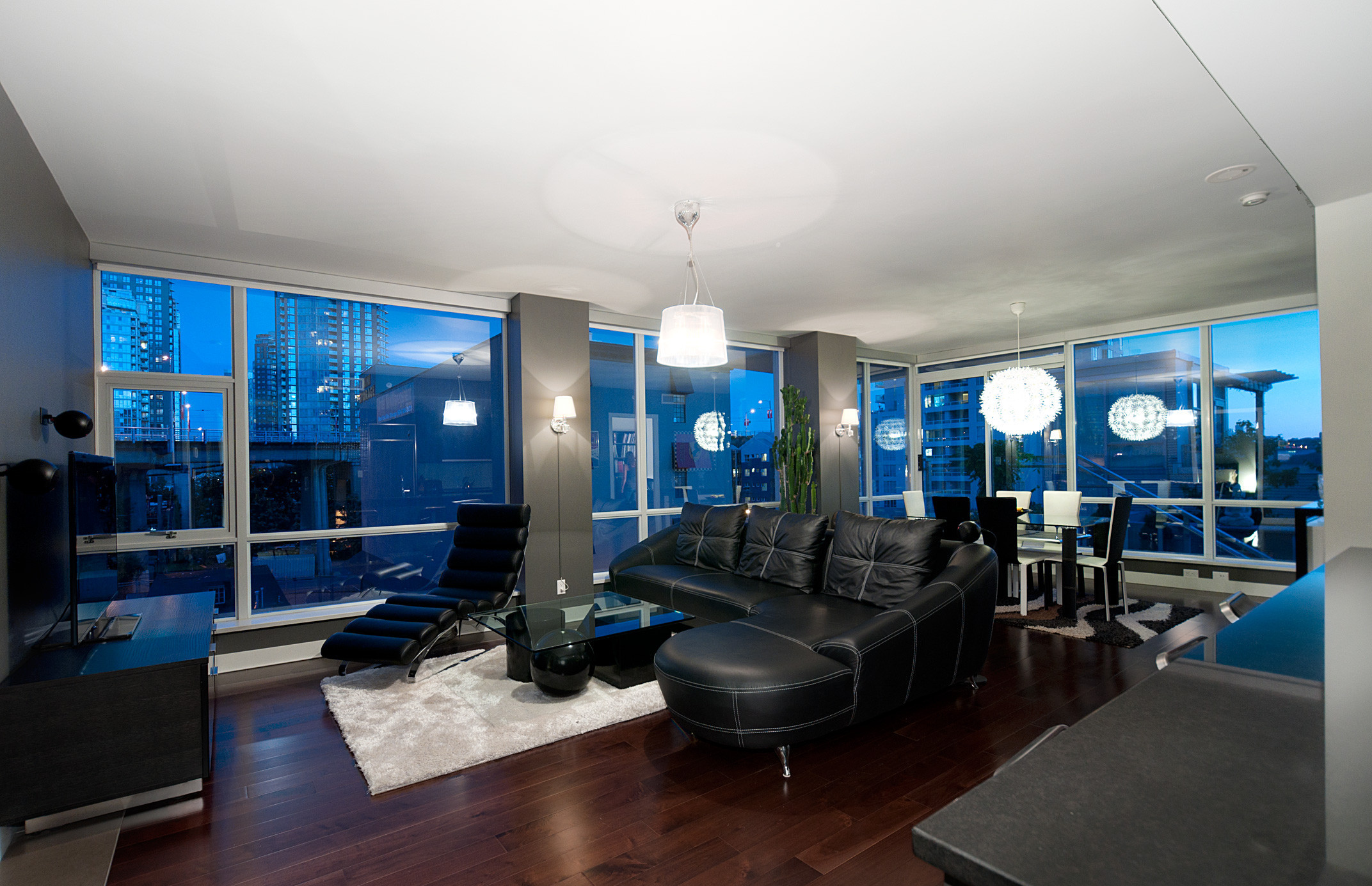 # 404 1455 HOWE ST photo 6