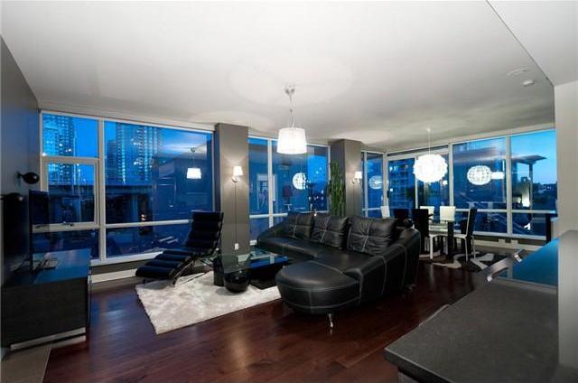 # 404 1455 HOWE ST photo 16