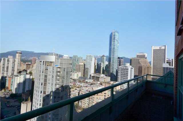 # 2301 909 BURRARD ST photo 2