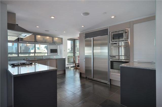 # 2301 909 BURRARD ST photo 6