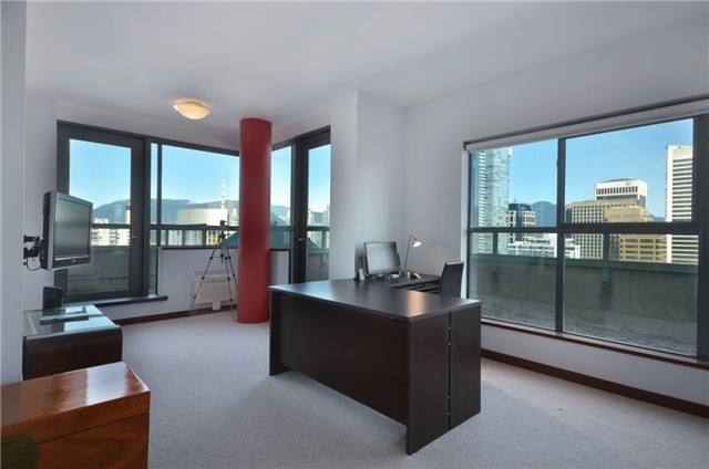 # 2301 909 BURRARD ST photo 8