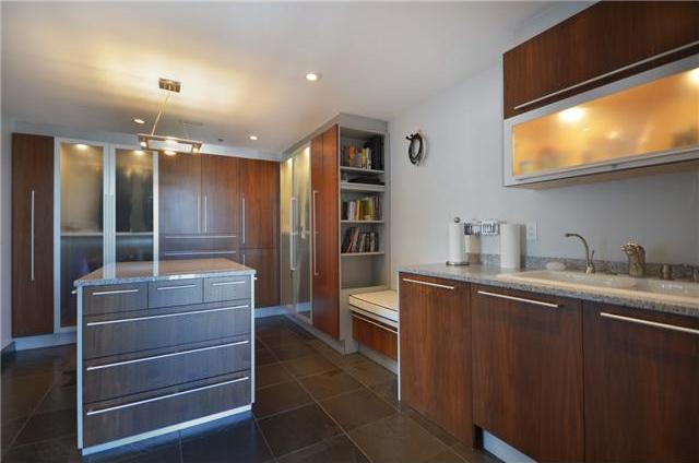 # 2301 909 BURRARD ST photo 9