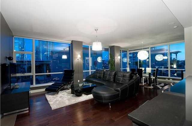# 404 1455 HOWE Street photo 3