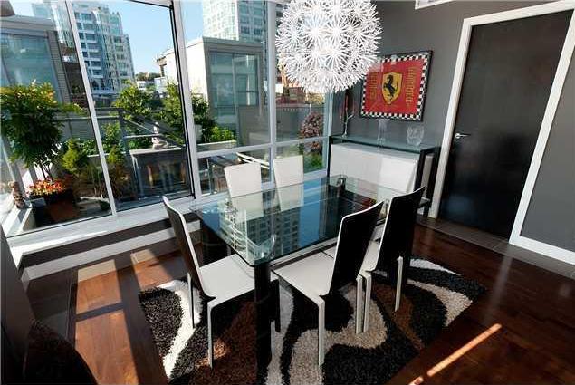# 404 1455 HOWE Street photo 5