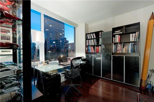 # 404 1455 HOWE Street photo 8
