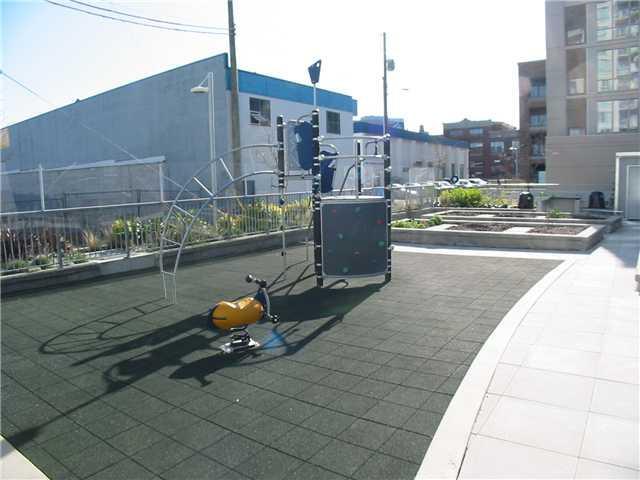 # 607 1833 CROWE Street photo 7