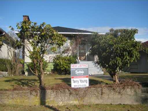  3287 E 2ND Ave photo 2