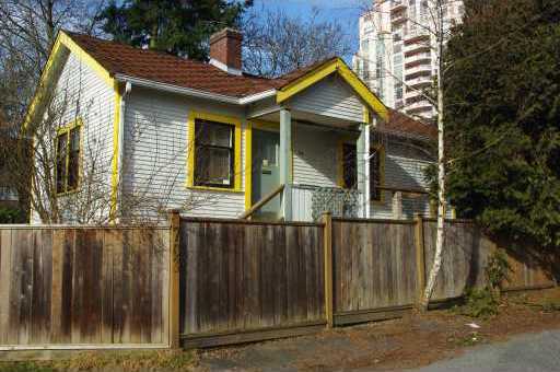  703 PRESCOTT Street