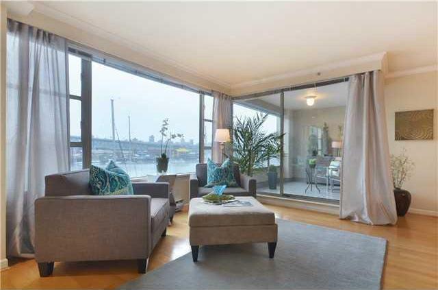 # 201 1010 BEACH AV photo 10