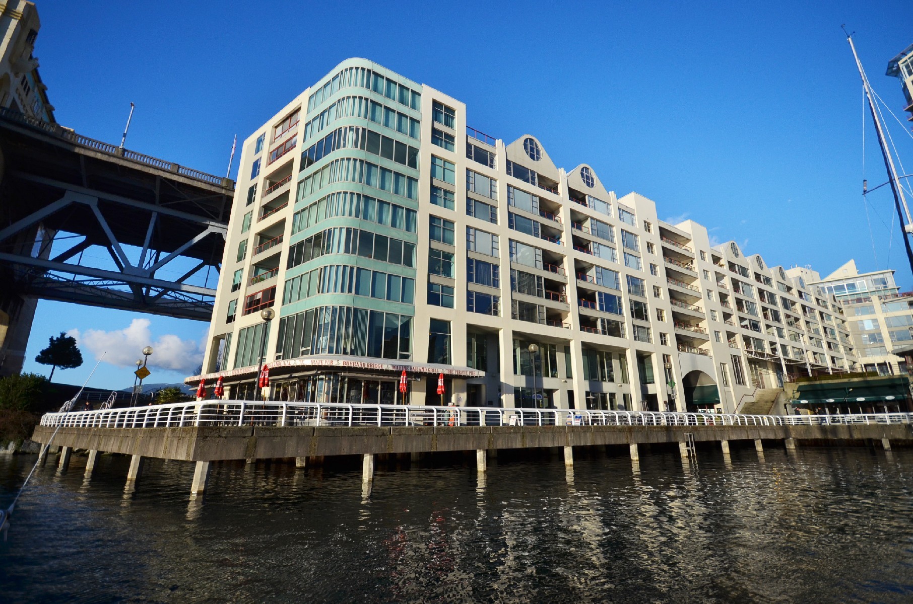 # 201 1010 BEACH AV photo 20