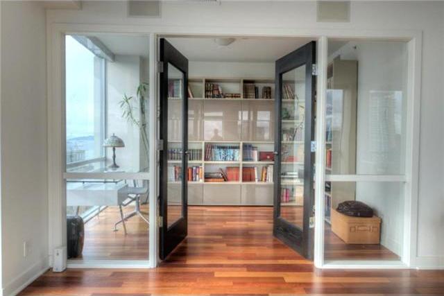 # 2801 1455 HOWE Street photo 3