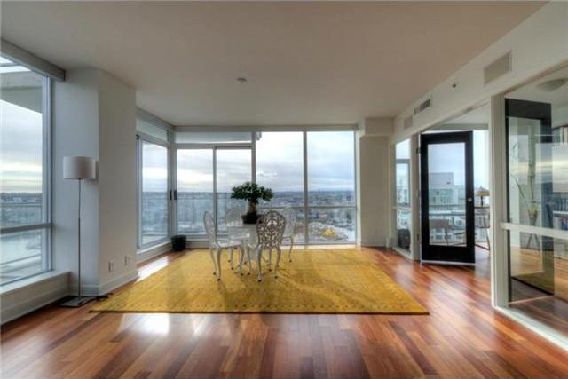 # 2801 1455 HOWE Street photo 4