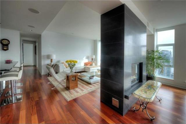 # 2801 1455 HOWE Street photo 6