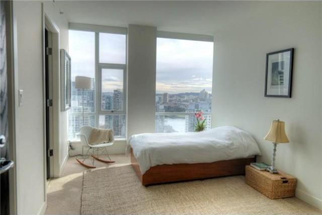 # 2801 1455 HOWE Street photo 8