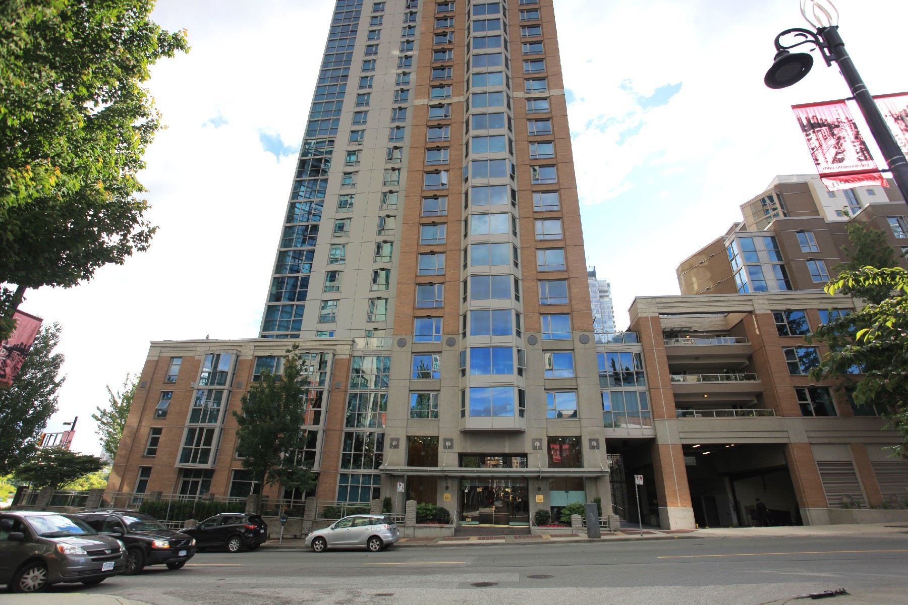 # 1005 388 DRAKE ST photo 3