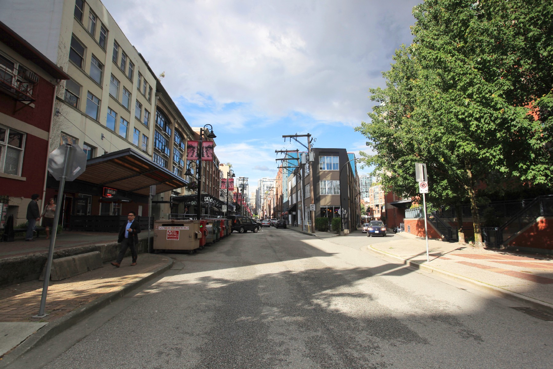 # 1005 388 DRAKE ST photo 4