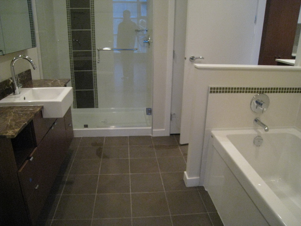 # 303 1205 HOWE ST photo 3