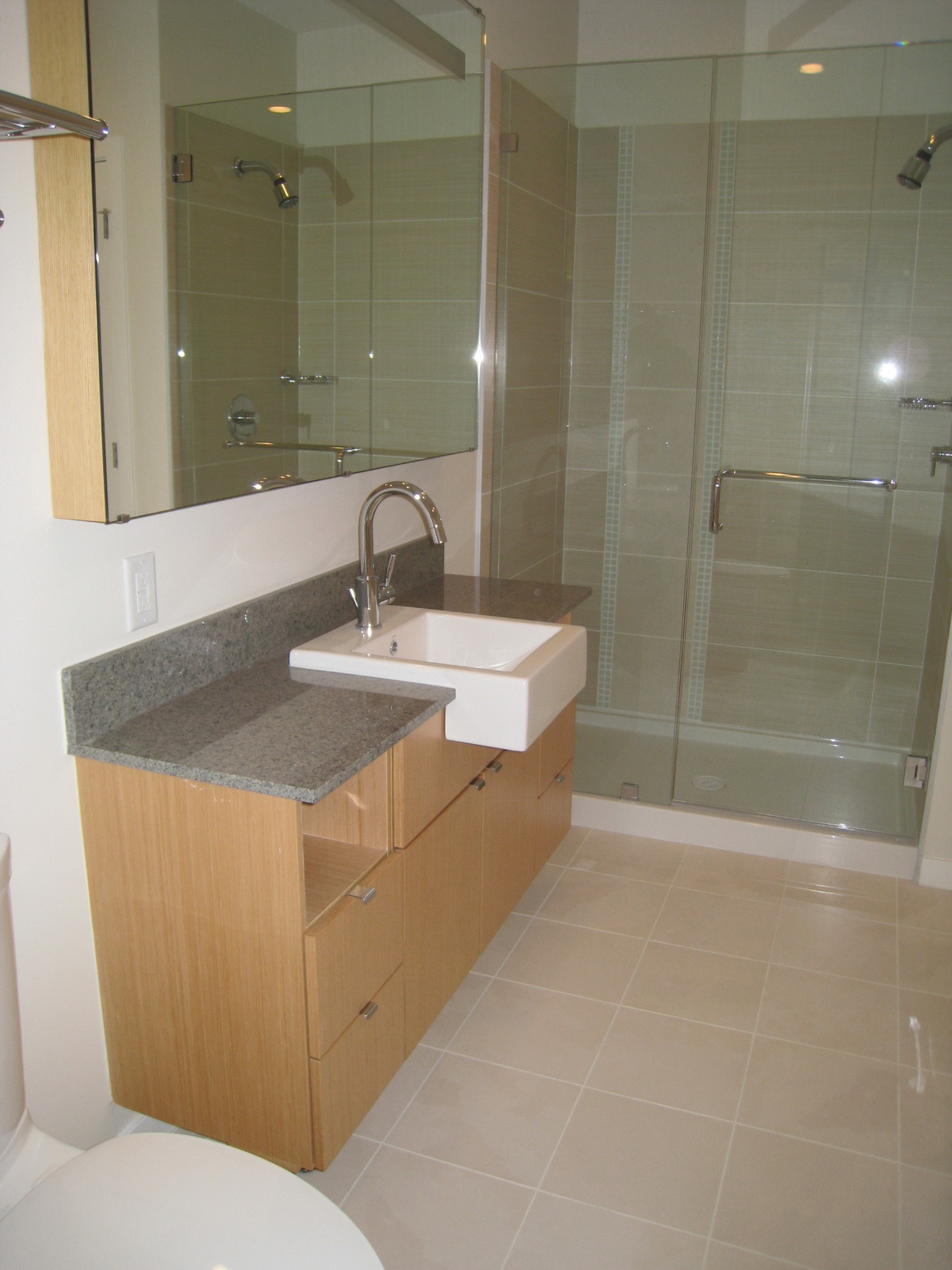 # 303 1205 HOWE ST photo 12
