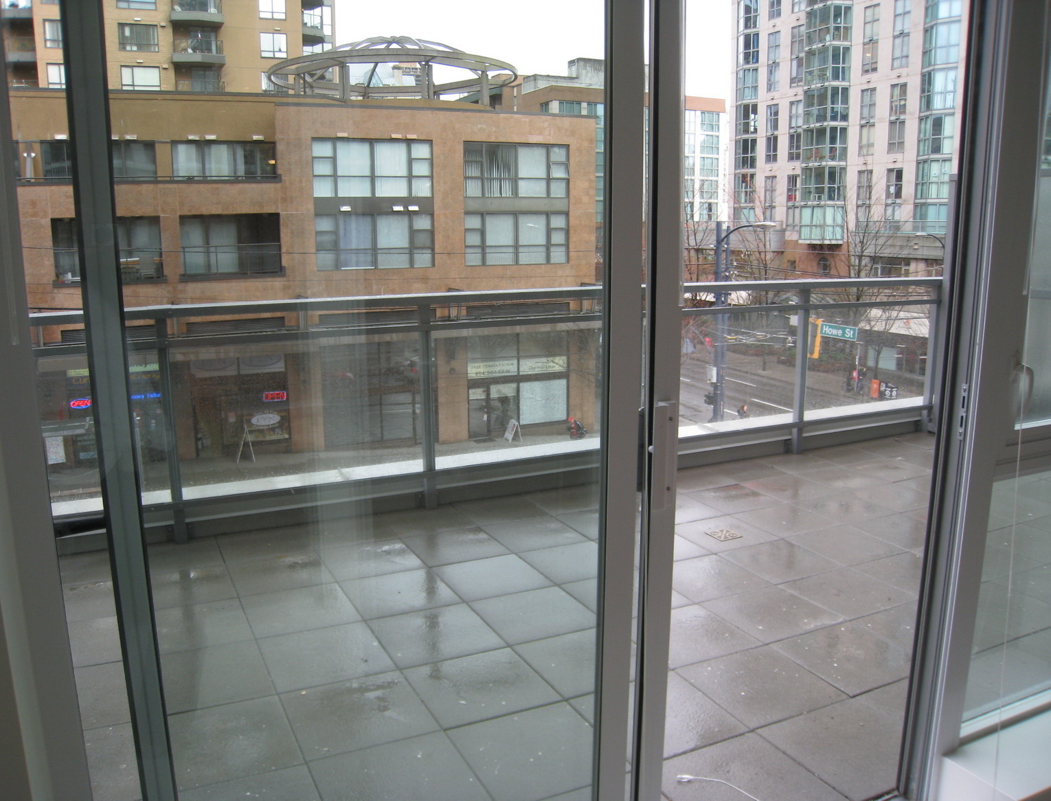 # 303 1205 HOWE ST photo 15