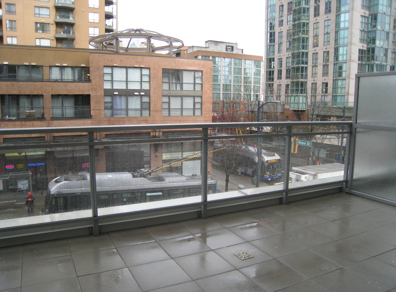# 303 1205 HOWE ST photo 16
