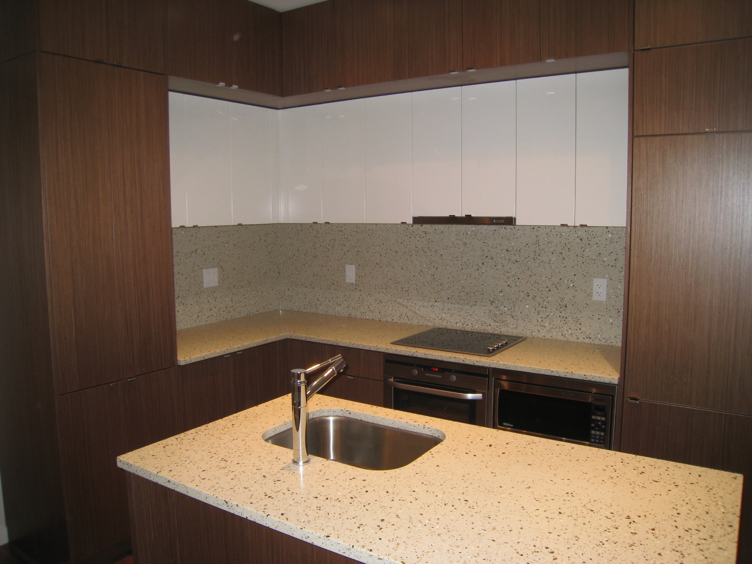 # 303 1205 HOWE ST photo 23