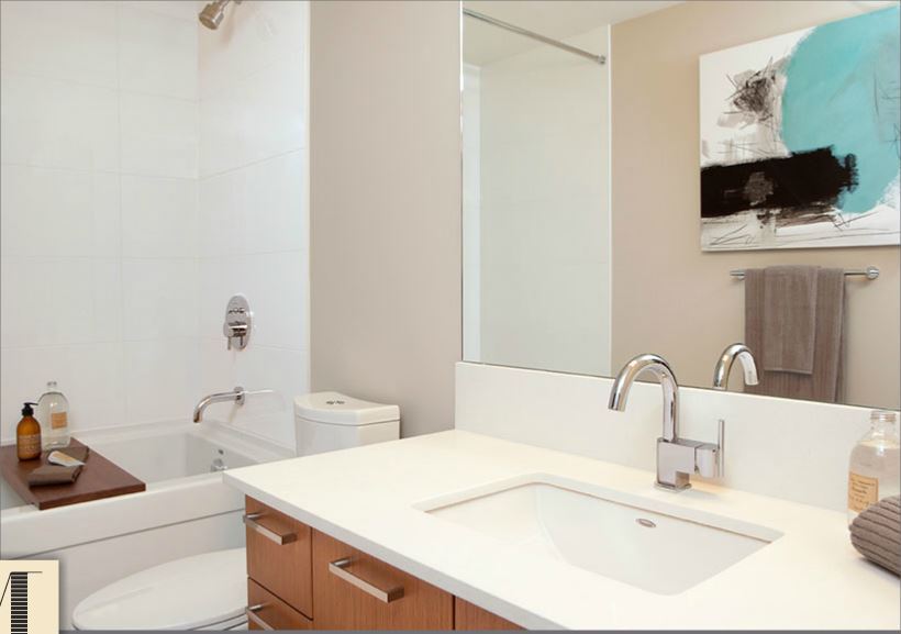 # 3305 1372 Seymour Street