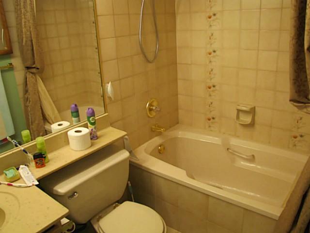 # 1904 6070 MCMURRAY Ave photo 3