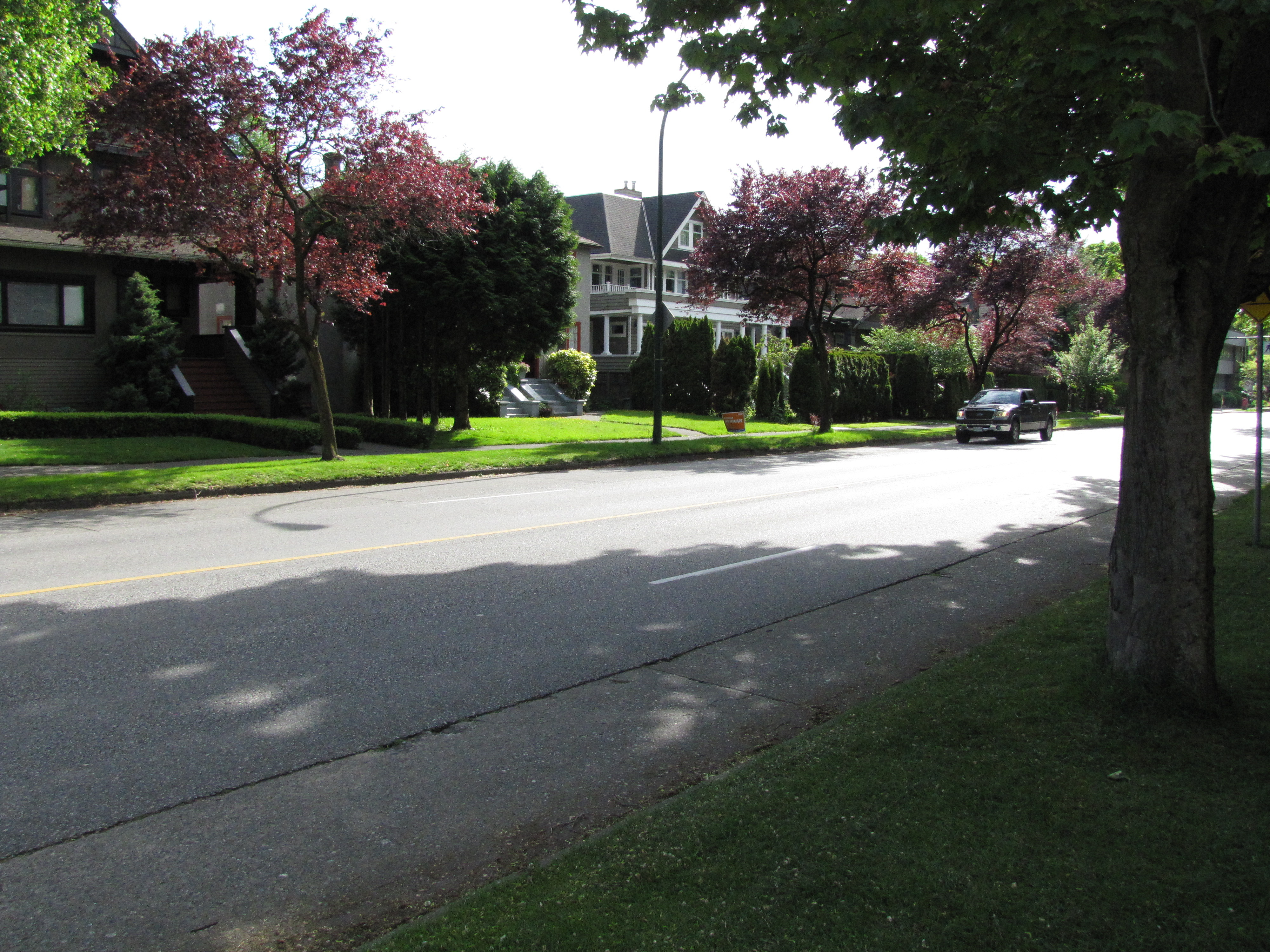  1975 W 12TH Ave photo 2