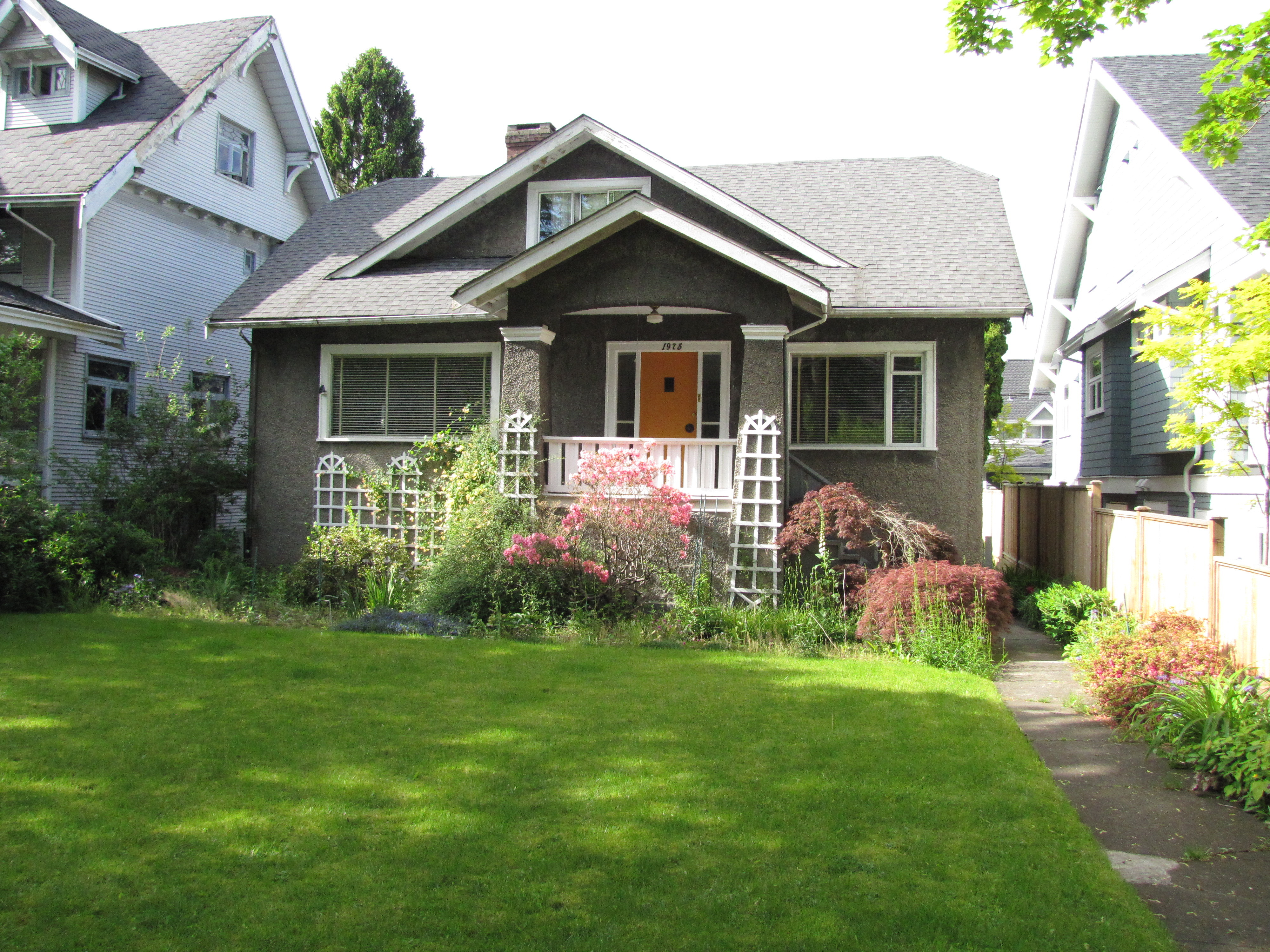  1975 W 12TH Ave photo 3
