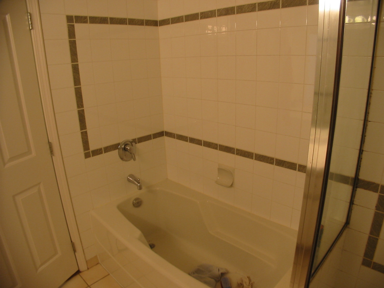 # 402 183 KEEFER PL photo 4
