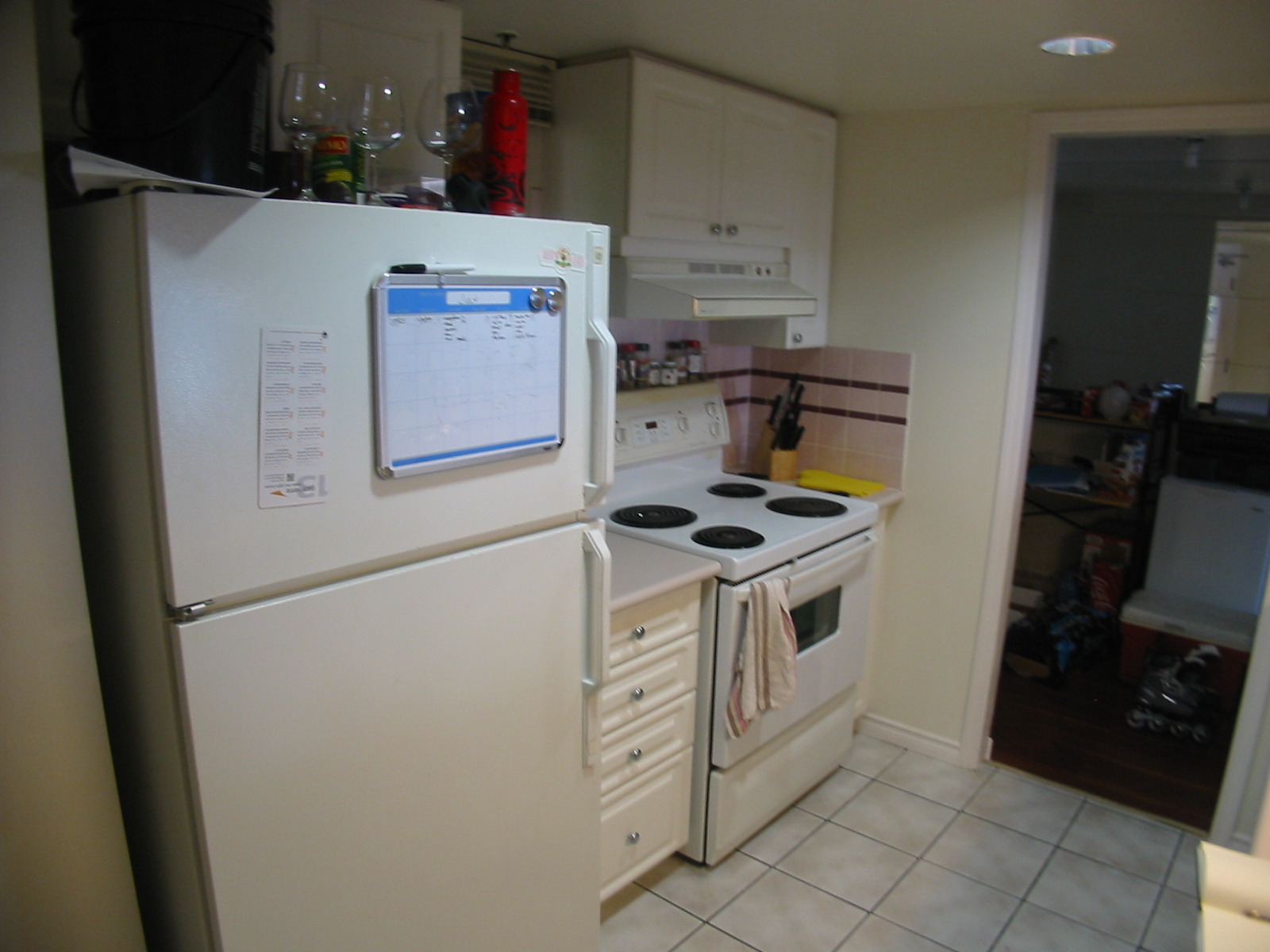# 402 183 KEEFER PL photo 16