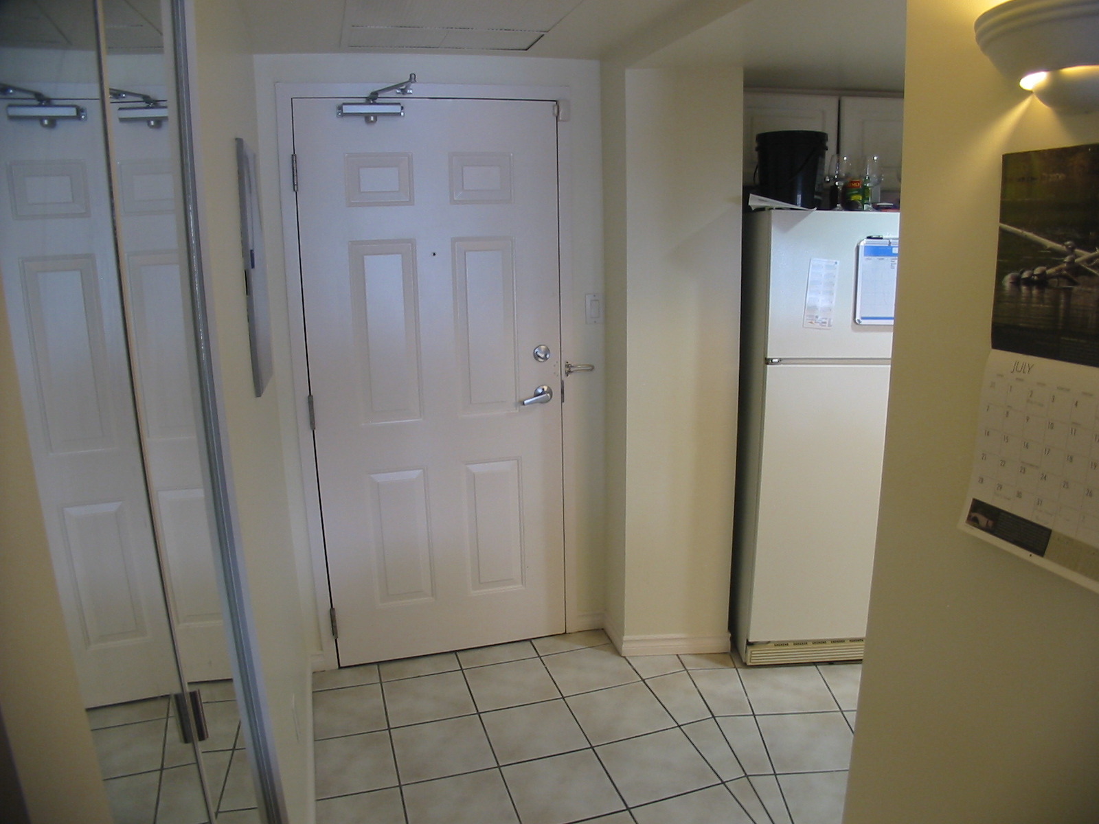 # 402 183 KEEFER PL photo 18