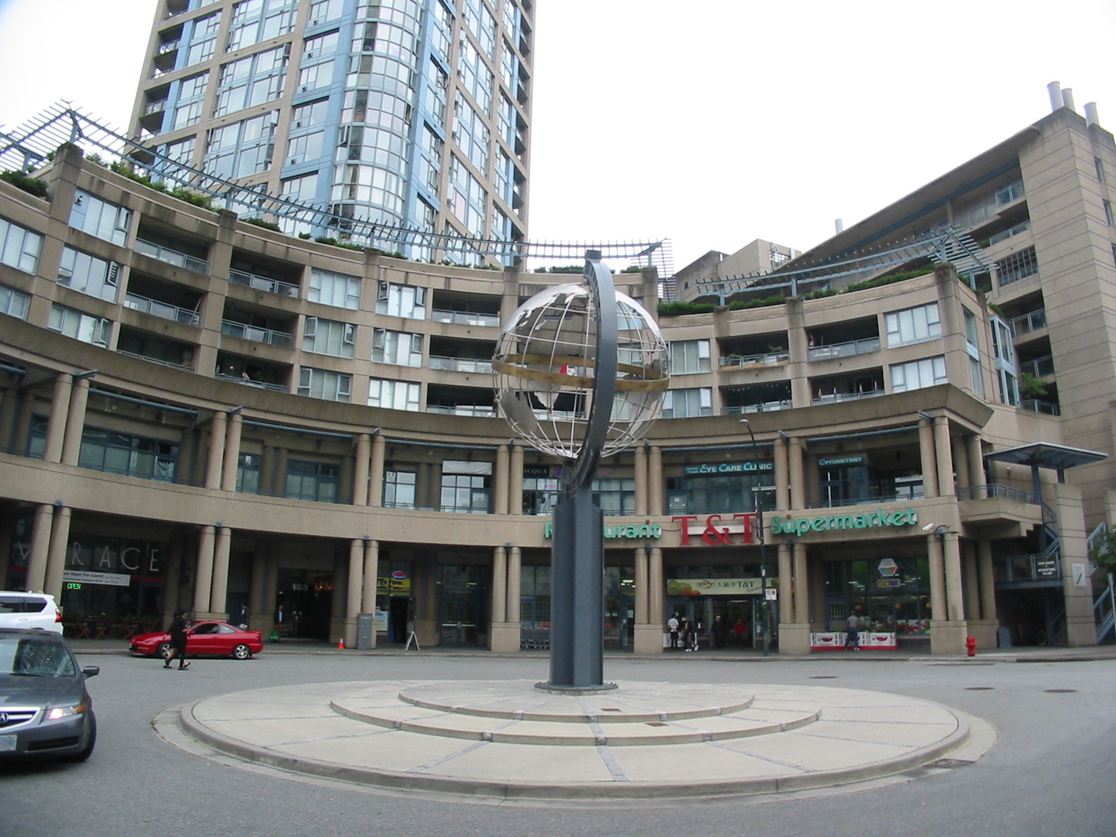 # 402 183 KEEFER PL photo 19